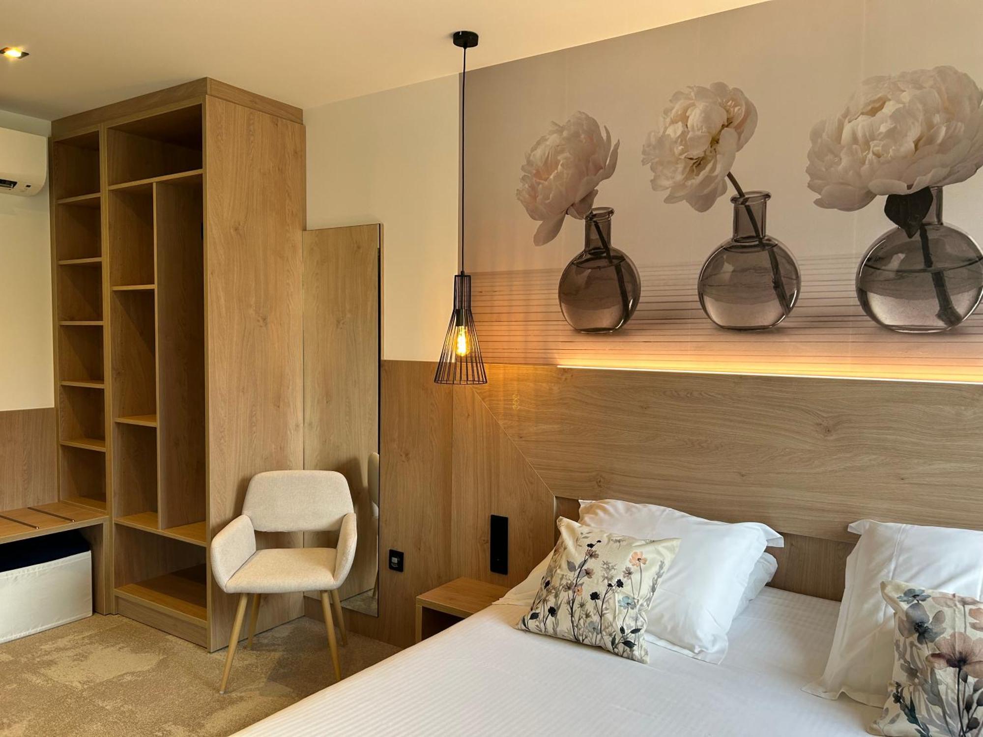 Les Orchidees , Hotel & Restaurant Verdun-sur-Meuse Dış mekan fotoğraf