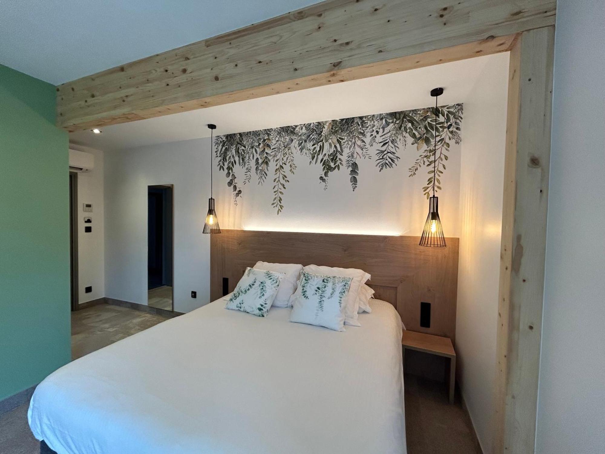 Les Orchidees , Hotel & Restaurant Verdun-sur-Meuse Dış mekan fotoğraf